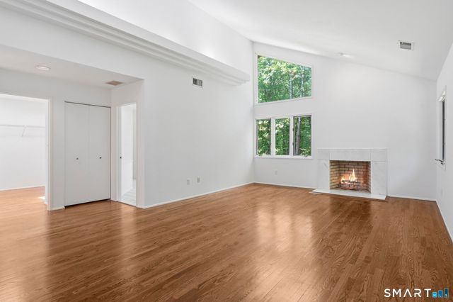 57 Grouse Lane, Woodbridge, CT 06525
