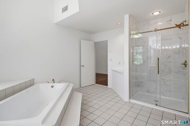 57 Grouse Lane, Woodbridge, CT 06525