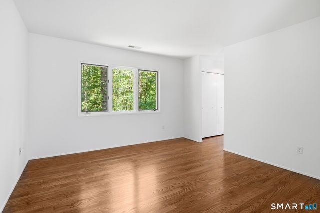 57 Grouse Lane, Woodbridge, CT 06525