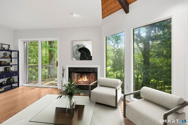 57 Grouse Lane, Woodbridge, CT 06525