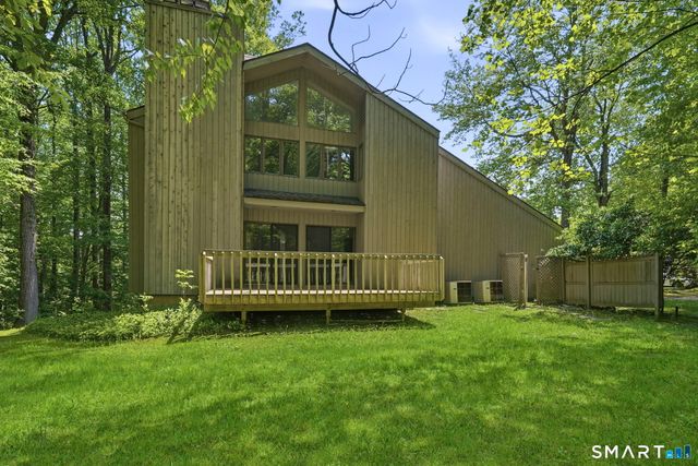57 Grouse Lane, Woodbridge, CT 06525