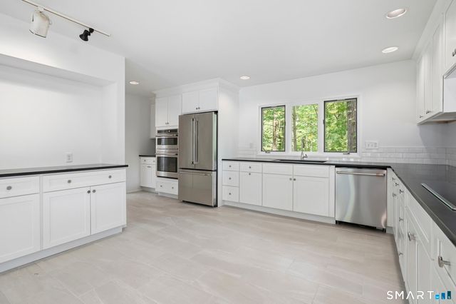57 Grouse Lane, Woodbridge, CT 06525