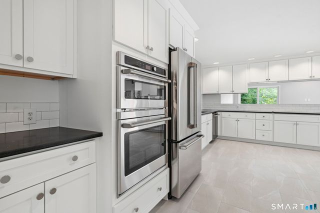 57 Grouse Lane, Woodbridge, CT 06525