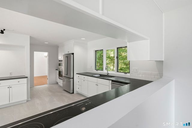 57 Grouse Lane, Woodbridge, CT 06525
