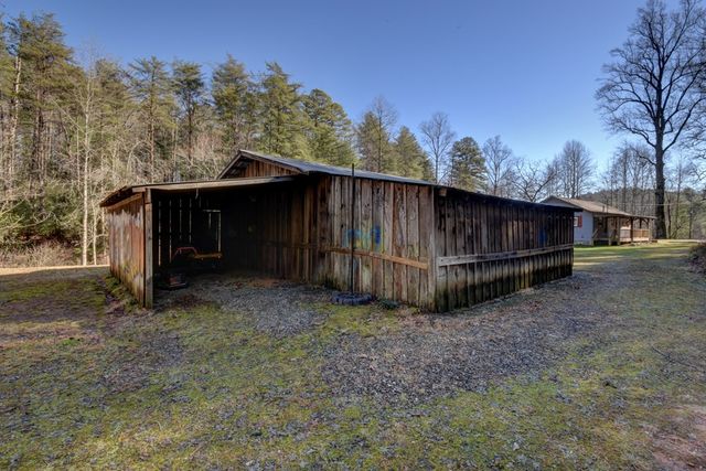 100 Saga Mountain Road, Tiger, GA 30576