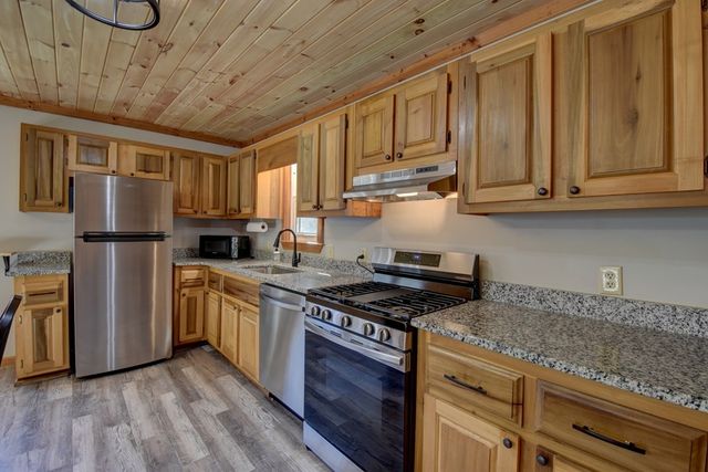 100 Saga Mountain Road, Tiger, GA 30576