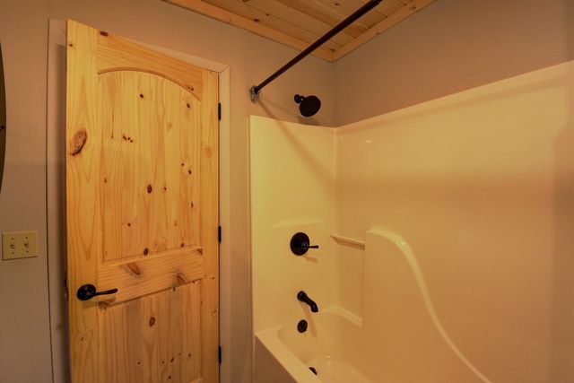 100 Saga Mountain Road, Tiger, GA 30576