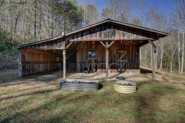 100 Saga Mountain Road, Tiger, GA 30576