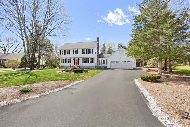 45 James St, Mansfield, MA 02048