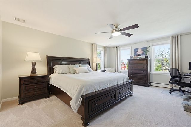 45 James St, Mansfield, MA 02048