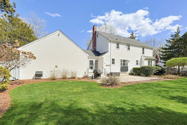 45 James St, Mansfield, MA 02048