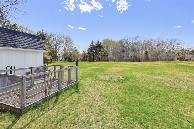 45 James St, Mansfield, MA 02048