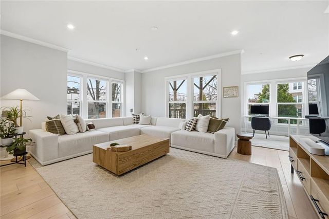 1163 Rivard Circle NW, Atlanta, GA 30318