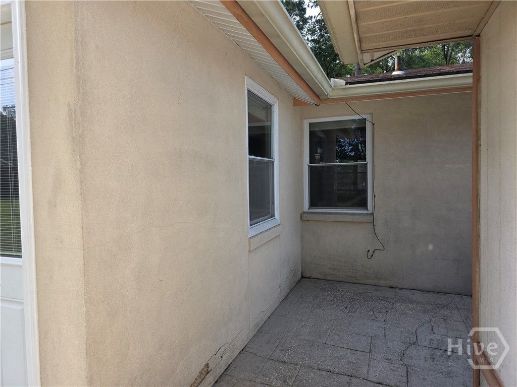 Image 14 of property listing at 308 W Sixth Street, Rincon, GA 31326
