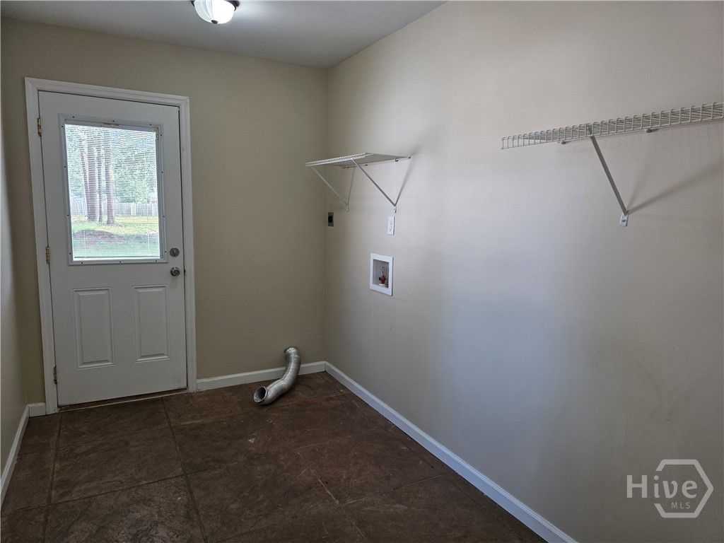 Image 7 of property listing at 308 W Sixth Street, Rincon, GA 31326