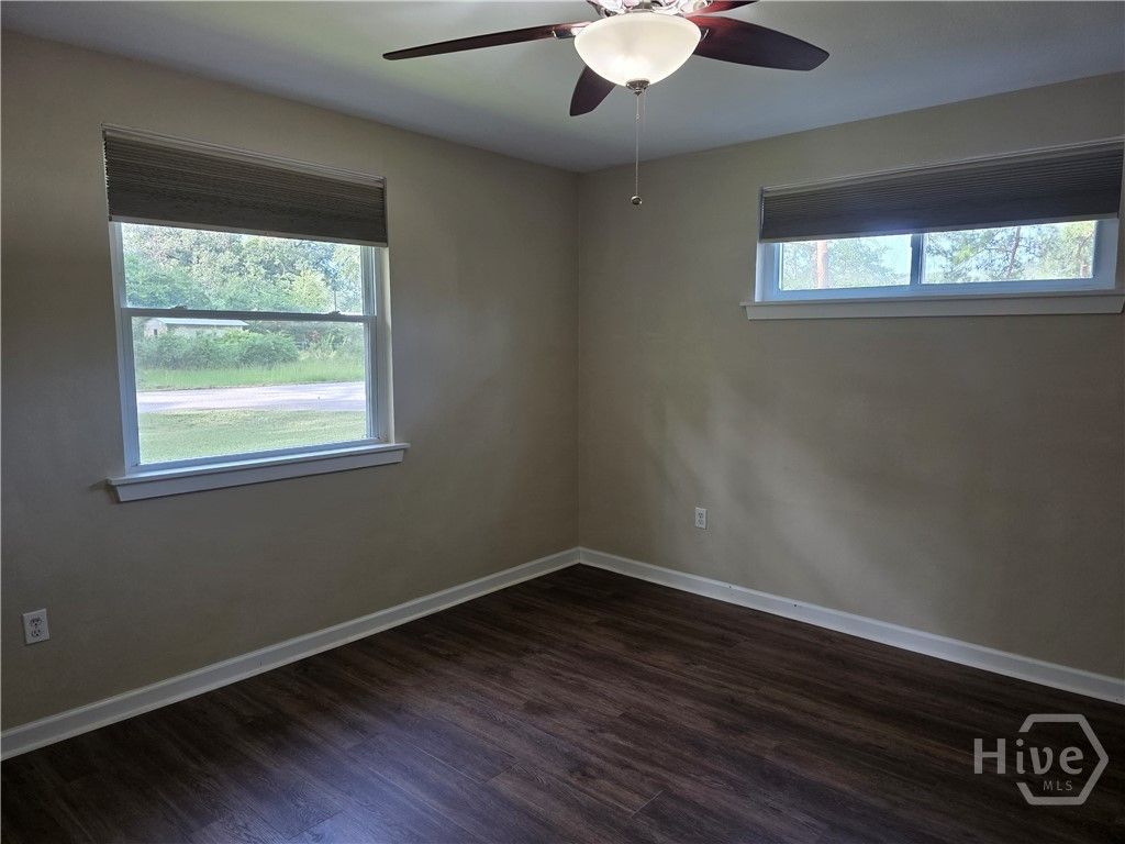 Image 8 of property listing at 308 W Sixth Street, Rincon, GA 31326