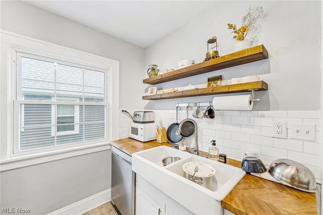 1609 Westwood Avenue, Lakewood, OH 44107