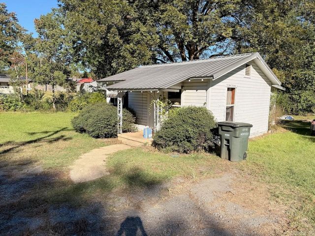 1006, 1018 A&B N Gabbert, Monticello, AR 71655