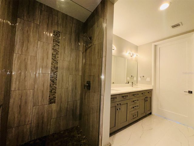 150 E ROBINSON STREET 1612, Orlando, FL 32801