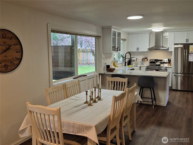 18821 SE 214th Street, Renton, WA 98058