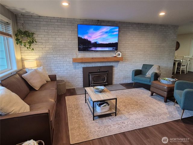 18821 SE 214th Street, Renton, WA 98058