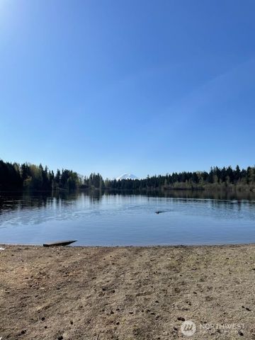 18821 SE 214th Street, Renton, WA 98058