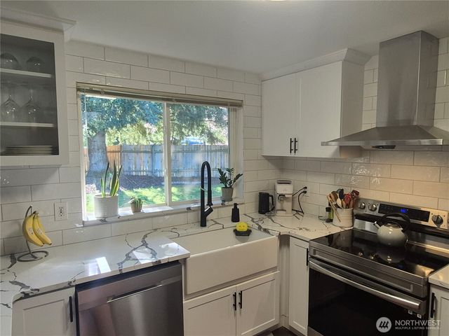 18821 SE 214th Street, Renton, WA 98058