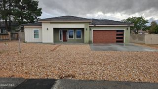 4858 Ave L 2, Quartz Hill, CA 93536