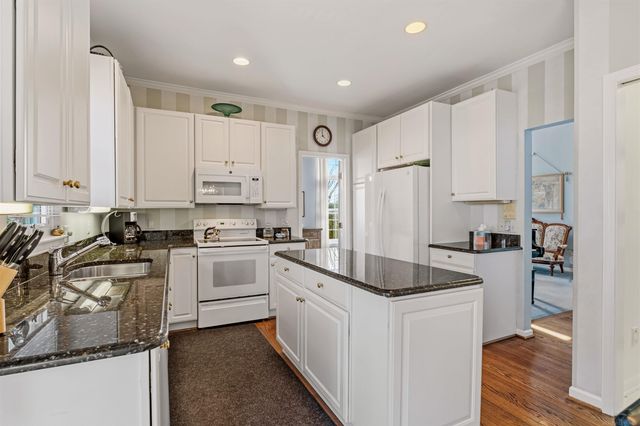 4002 Harbor Place Drive, St Clair Shores, MI 48080