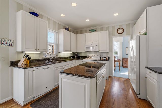 4002 Harbor Place Drive, St Clair Shores, MI 48080