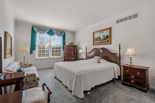 4002 Harbor Place Drive, St Clair Shores, MI 48080