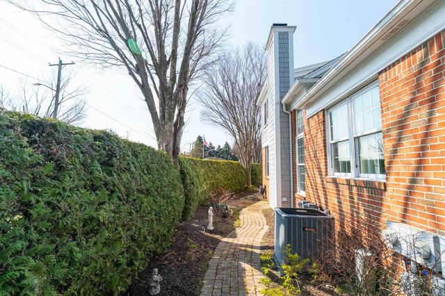 4002 Harbor Place Drive, St Clair Shores, MI 48080
