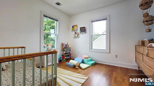 271 Castle Terrace, Lyndhurst, NJ 07071
