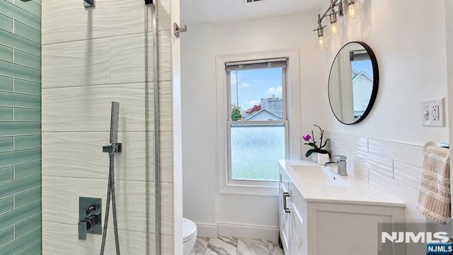 271 Castle Terrace, Lyndhurst, NJ 07071
