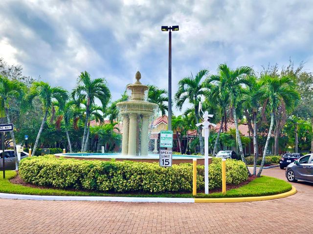 10366 Fox Trail Road S 1703, Royal Palm Beach, FL 33411