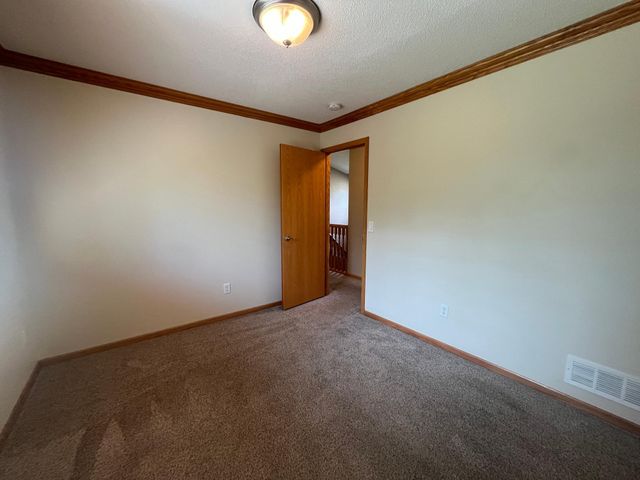 7776 Large Avenue NE, Albertville, MN 55301