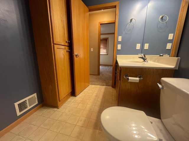 7776 Large Avenue NE, Albertville, MN 55301