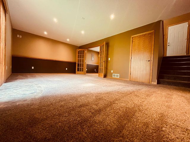 7776 Large Avenue NE, Albertville, MN 55301