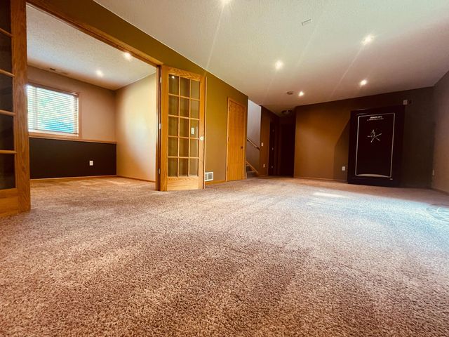 7776 Large Avenue NE, Albertville, MN 55301