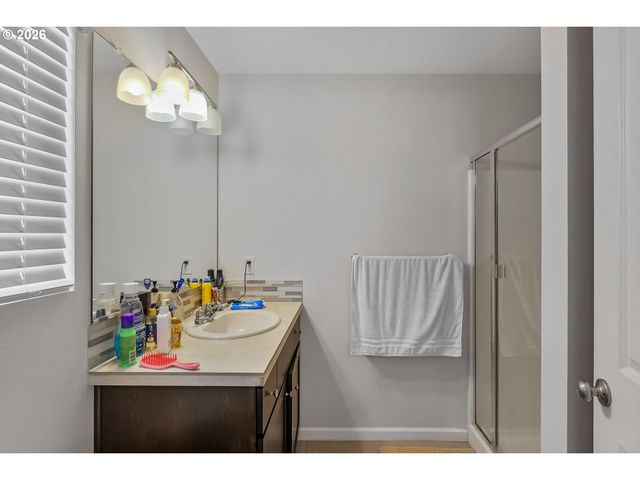 7310 Nw BRUGGER Rd, Portland, OR 97229