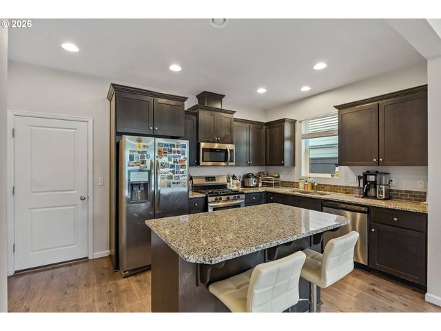 7310 Nw BRUGGER Rd, Portland, OR 97229