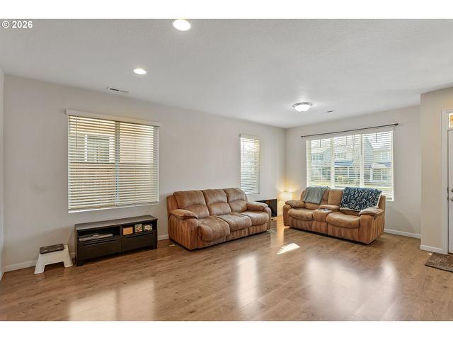 7310 Nw BRUGGER Rd, Portland, OR 97229