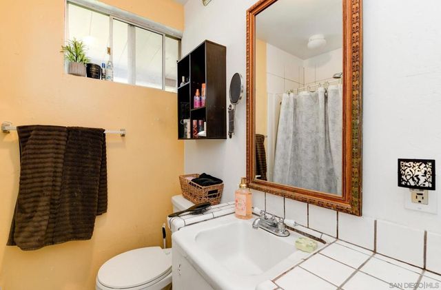 221 23 Ardys Pl, Vista, CA 92084