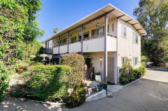 221 23 Ardys Pl, Vista, CA 92084