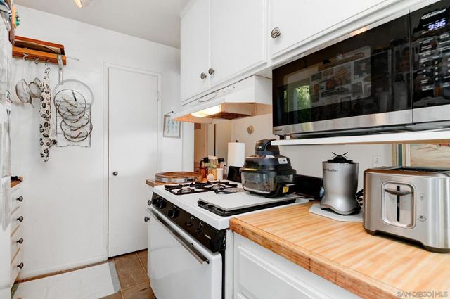 221 23 Ardys Pl, Vista, CA 92084