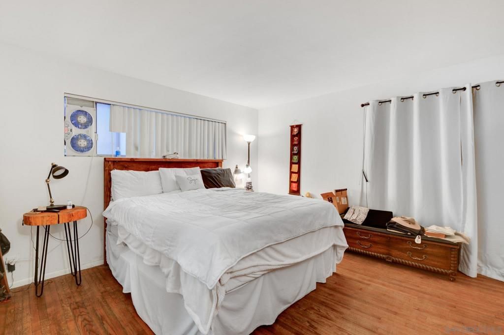 Image 12 of property listing at 221 23 Ardys Pl, Vista, CA 92084