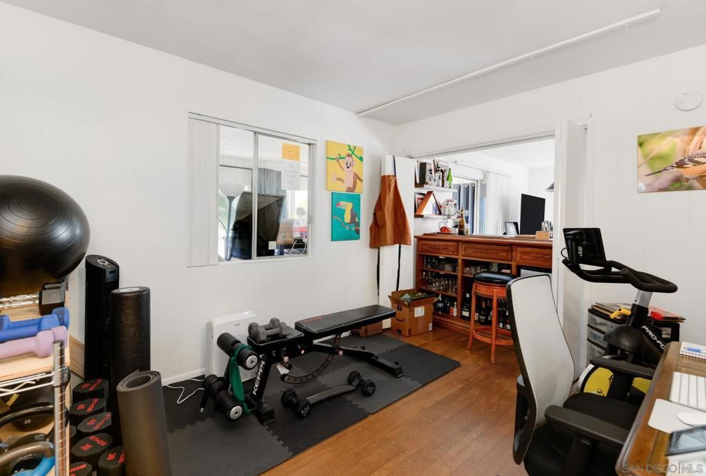 Image 15 of property listing at 221 23 Ardys Pl, Vista, CA 92084