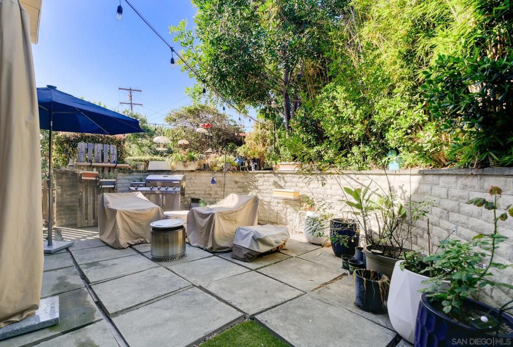 Image 18 of property listing at 221 23 Ardys Pl, Vista, CA 92084