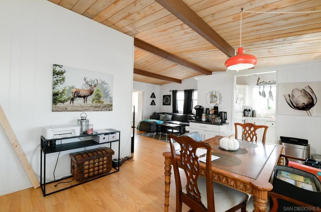 Image 23 of property listing at 221 23 Ardys Pl, Vista, CA 92084