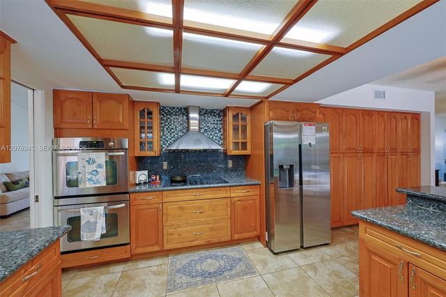18723 SW 83rd Place, Cutler Bay, FL 33157